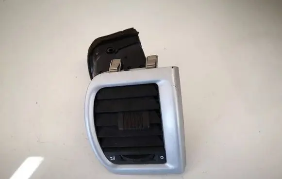 Skoda Roomster (5J) Dash center air vent grill 5j0819702