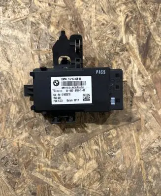 BMW 3 F30 F35 F31 Seat heating relay 9216468