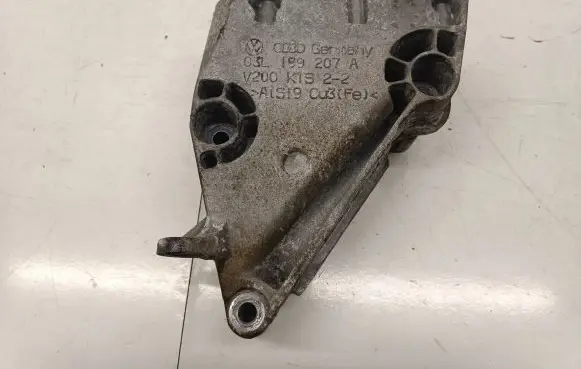 Volkswagen Polo V 6R Engine mounting bracket 03L199207A