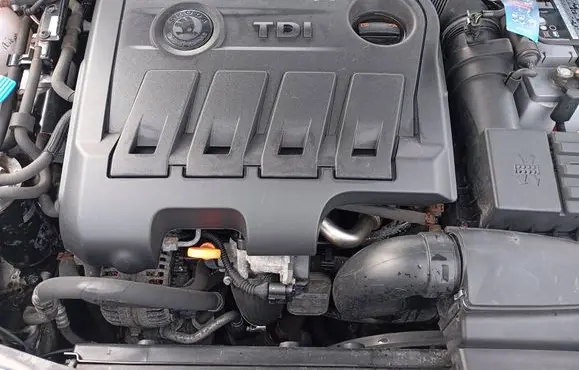 Skoda Octavia Mk2 (1Z) Engine SILNIKCFHCFHF CFHF CFH