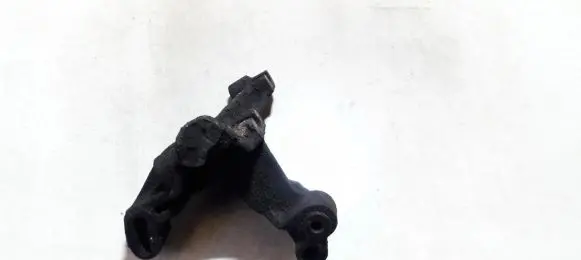Audi A4 S4 B5 8D Engine mounting bracket