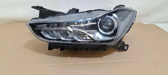 Maserati Ghibli Headlight/headlamp 00670004660