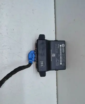 Skoda Octavia Mk2 (1Z) Gateway control module 1K0907530F 0325 1K0907951