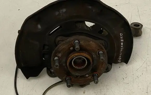 Front wheel hub