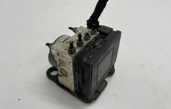 Volkswagen Golf Sportsvan ABS Pump 5Q0614517CH