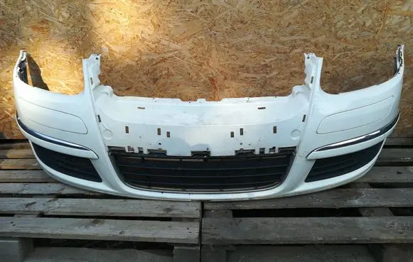 Volkswagen Jetta V Front bumper