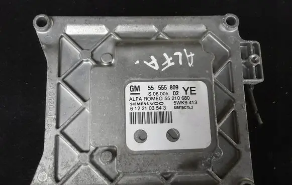 Alfa Romeo 159 Engine control unit/module 55555809