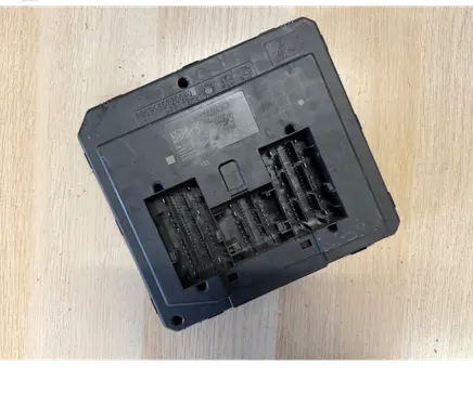 Volkswagen Polo VI Central body control module 2Q0937090G