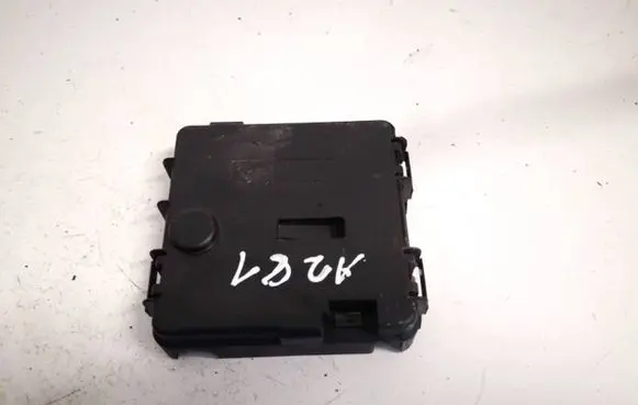 BMW X3 E83 Fuse box cover 8387547