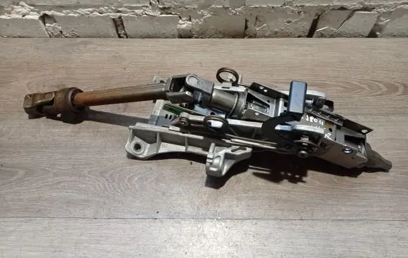 Volvo S80 Steering wheel axle 31340181 P31340181