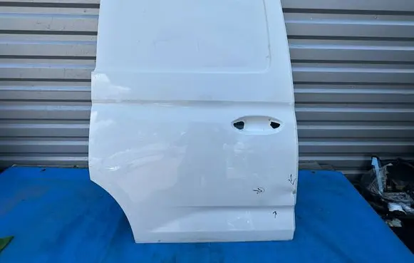 Volkswagen Caddy Side sliding door 2K7843354