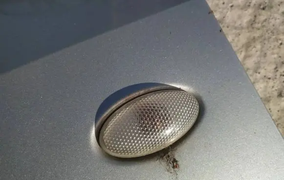 Peugeot 307 Front fender indicator light