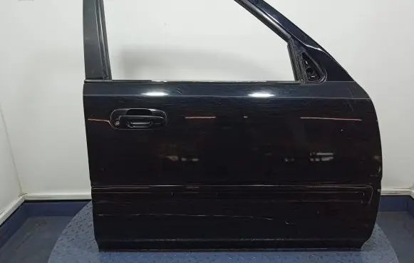 Honda CR-V Front door