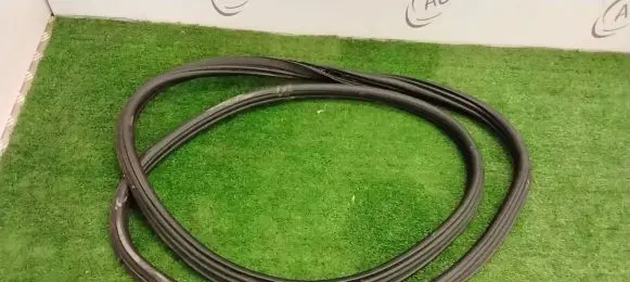 Ford Kuga III Trunk rubber seal (body) 
