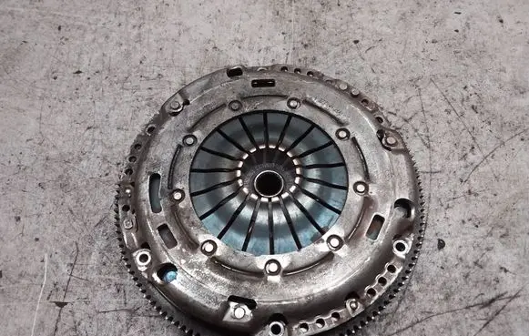 Volkswagen Touran II Clutch set kit R03C105273H 03C141031F 03C141025H