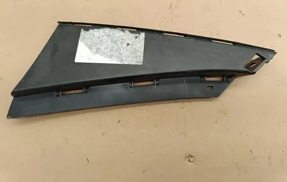 Mercedes-Benz CLA C117 X117 W117 Front bumper mounting bracket A1178850400