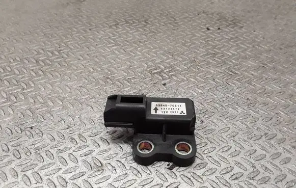 Suzuki Grand Vitara I Airbag deployment crash/impact sensor 3394570E11