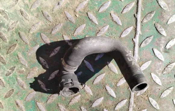 BMW 5 E60 E61 Engine coolant pipe/hose 7503386