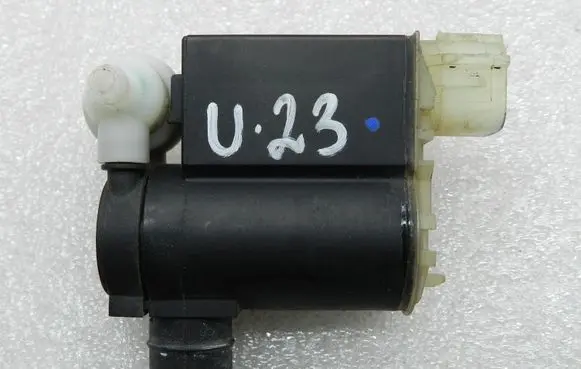 KIA Carnival Windscreen/windshield washer pump 985101F100