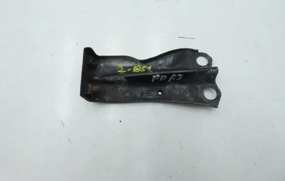 Audi A3 S3 8P Fender mounting bracket 8P7805202