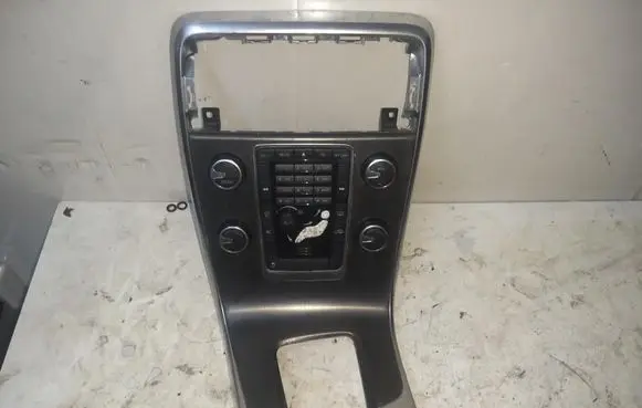 Volvo S60 Center console 8632427