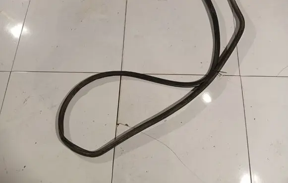 Volkswagen Caddy Rubber seal front coupe door