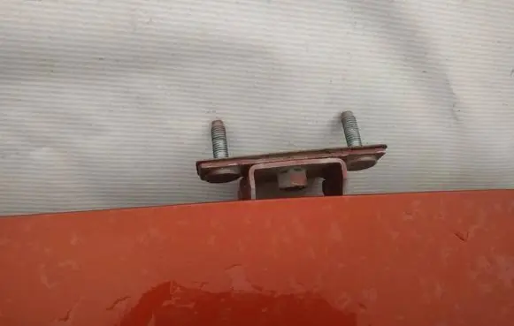 Dodge Caliber Tailgate/trunk/boot hinge
