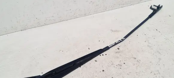 Skoda Octavia Mk2 (1Z) Front wiper blade arm 1Z1955410A