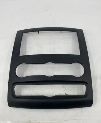 Mercedes-Benz Sprinter W906 Radio/GPS head unit trim A9066800017