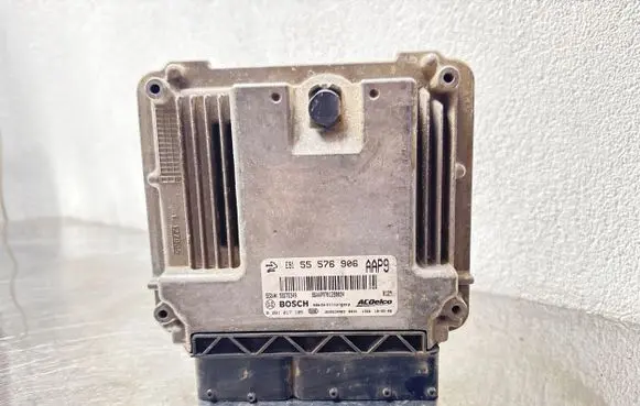 Opel Insignia A Engine control unit/module 55576906 55575349 0281017105