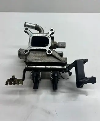 Volvo V50 Thermostat housing 1S768K556AJ