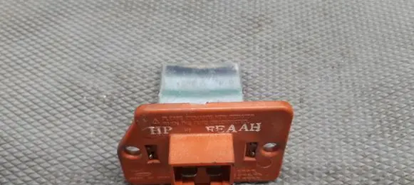 Hyundai Lantra I Heater blower motor/fan resistor