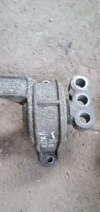 Opel Astra G Engine mount bracket 
