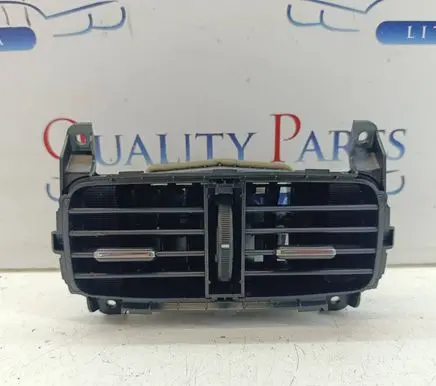 Honda CR-V Rear air vent grill B5462631100