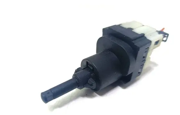 Volkswagen PASSAT B5.5 Brake pedal sensor switch