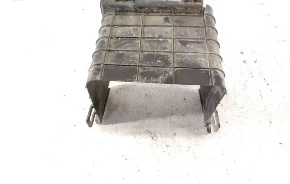 Volkswagen PASSAT B6 Battery box tray 1K0915336B