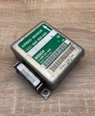 Audi 80 90 S2 B4 Airbag control unit/module 8A0959655 0285001085