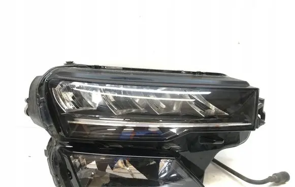 Skoda Karoq Headlight/headlamp 57B941010
