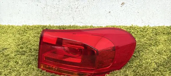 Volkswagen Tiguan Rear/tail lights 5n0945096q