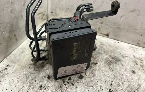 Ford Focus ABS Pump 10096001413