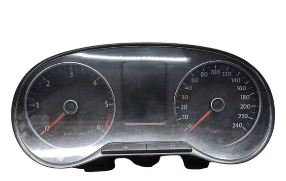 Volkswagen Polo V 6R Speedometer (instrument cluster) 6R0920861B A2C53332250 A2C53364265