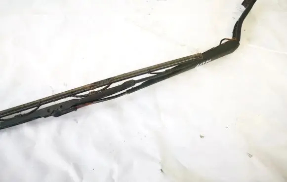 KIA Sorento Front wiper blade arm
