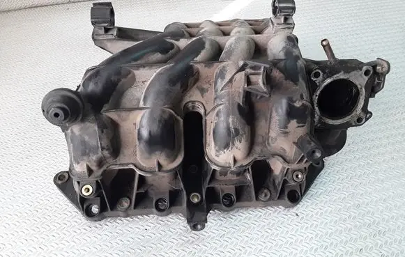 Volkswagen Golf IV Intake manifold 2900302879