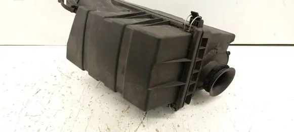 Mercedes-Benz E W124 Air filter box 1040900201 A1040900201 0030947104