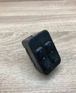 Opel Zafira A Electric window control switch 90561088 13363201 WITHPLUG