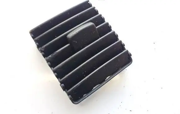 Opel Vectra B Dash center air vent grill 90463832