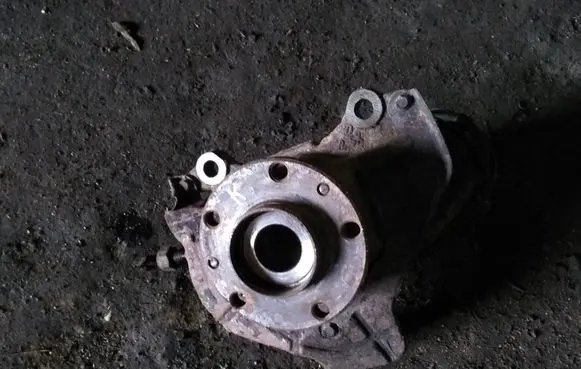 Peugeot Boxer Front wheel hub spindle knuckle