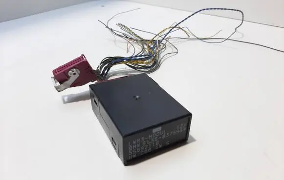 BMW 7 E38 Light module LCM 61358375964