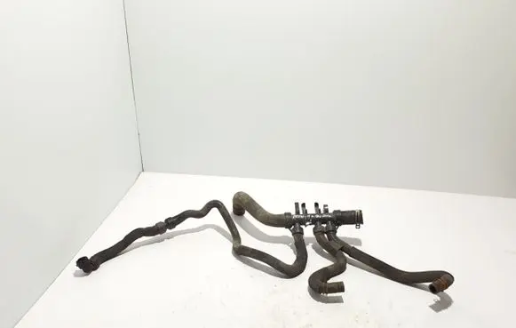 Nissan NV300 Engine coolant pipe/hose 215010400R