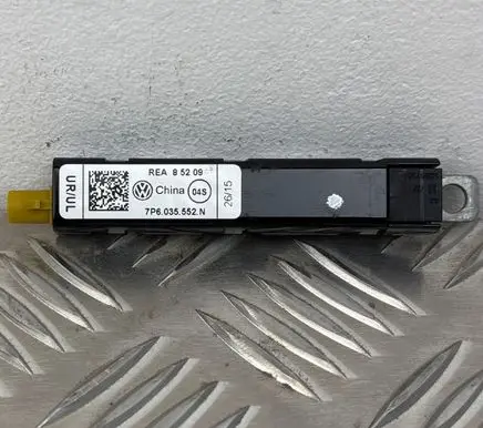 Volkswagen Touareg II Aerial antenna amplifier 7P6035552N REA85209
